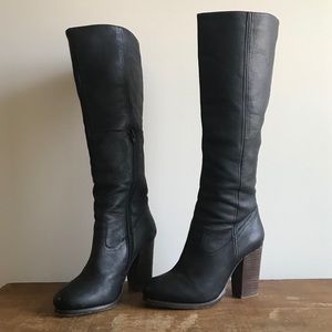 STEVE MADDEN Black Leather Boots